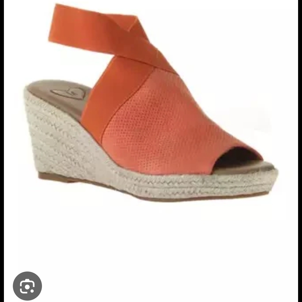 Madeline 8.5 Coral Wedge Espadrille Sandals Ankle Strap Cutout Summer Resortwear